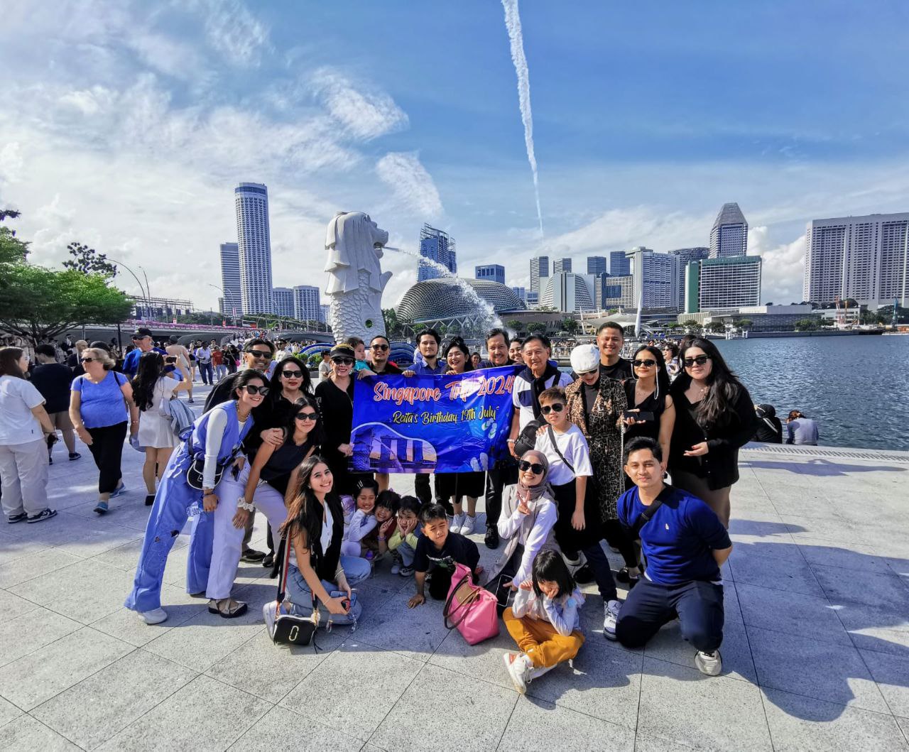 Tamu Paket Wisata Singapore Joglo Wisata (3)