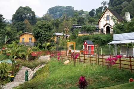 Wisata Bukit Domba