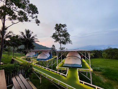Wisata Agro Bukit Waruwangi
