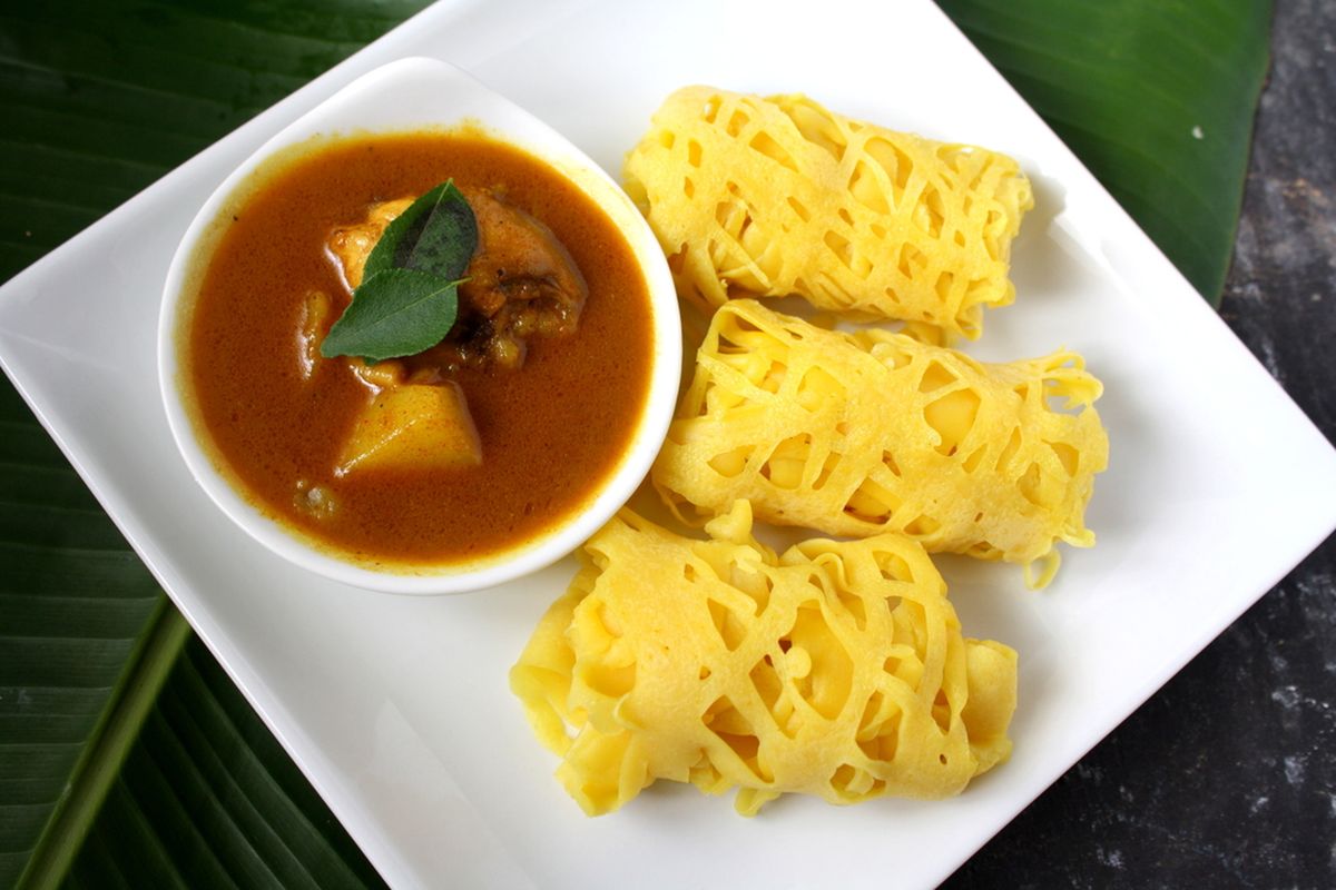 Roti Jala dan Kari Ayam
