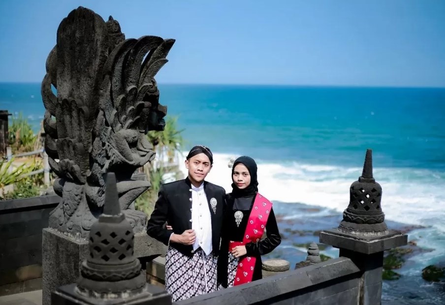 foto adat jogja ngobaran