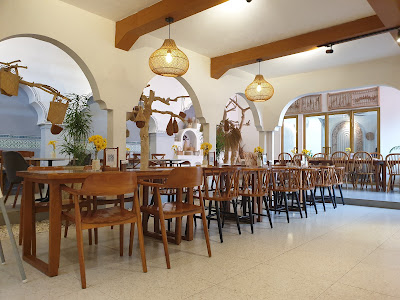 Kalluna Cafe & Restaurant
