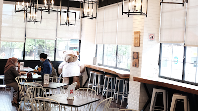 Roaster And Bear Restaurant