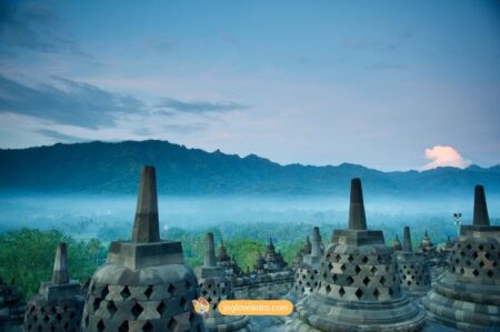 Info Tiket naik Candi Borobudur Terbaru, Ini Bedanya!
