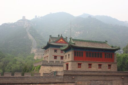 Juyongguan Great Wall menjadi salah satu favorit dalam paket wisata China