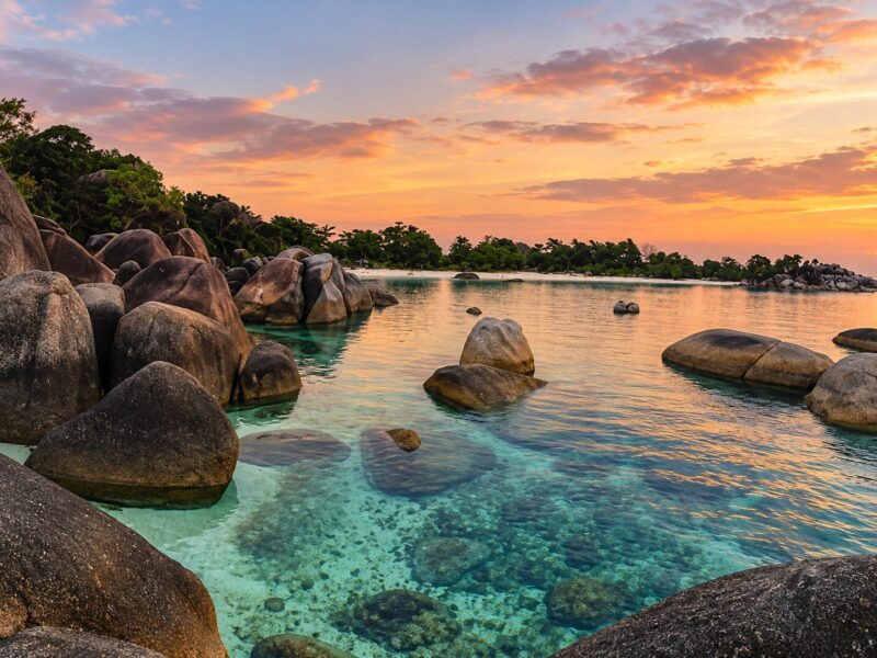 Sunset di Pantai Tanjung Kelayang